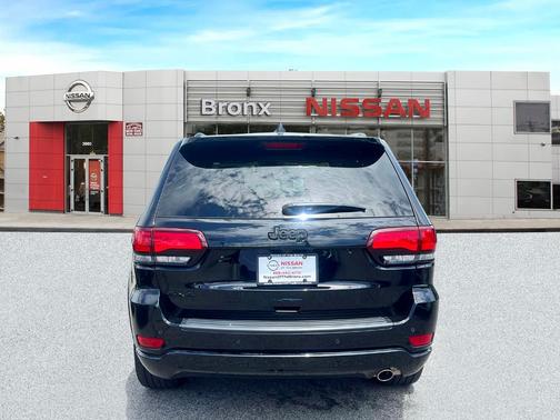 2022 Jeep Grand Cherokee WK Laredo
