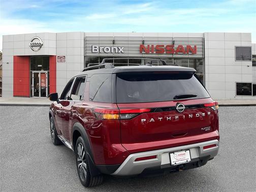 2022 Nissan Pathfinder Platinum
