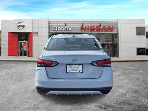 2024 Nissan Versa 1.6 SV