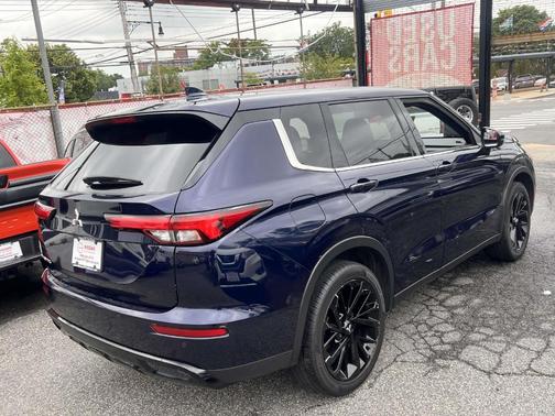 2022 Mitsubishi Outlander SE