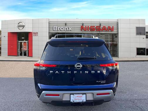 2023 Nissan Pathfinder Platinum