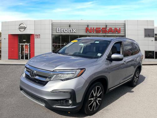 2022 Honda Pilot Touring 7-Passenger