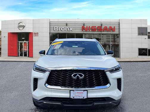 2022 INFINITI QX60 Luxe