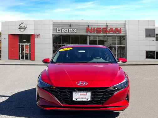 2022 Hyundai ELANTRA SEL