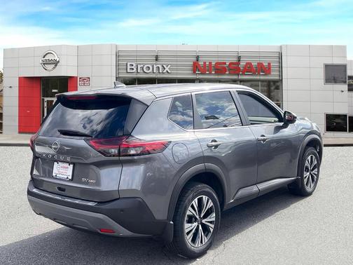 2022 Nissan Rogue SV