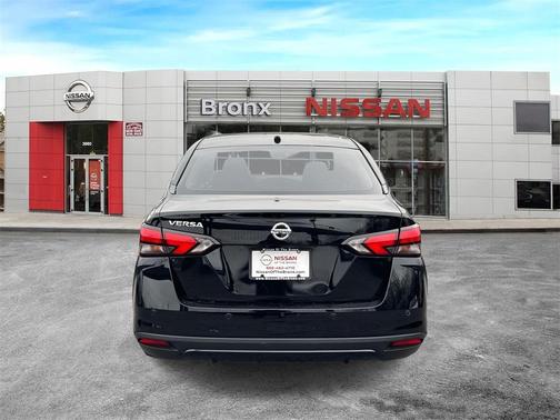 2022 Nissan Versa S
