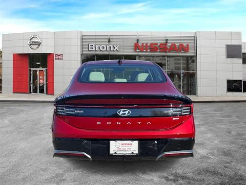 2024 Hyundai SONATA Hybrid SEL