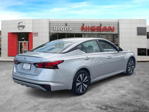 2021 Nissan Altima 2.5 SV