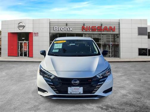 2024 Nissan Versa 1.6 SR