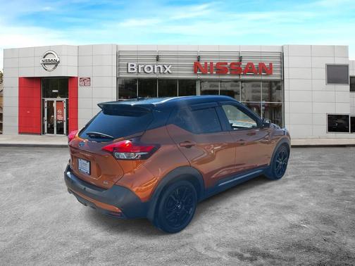 2020 Nissan Kicks SR