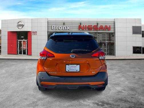 2020 Nissan Kicks SR