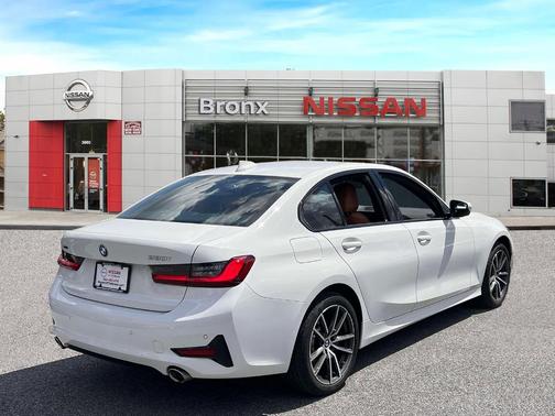 2022 BMW 330 i xDrive
