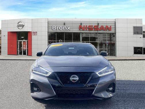 2023 Nissan Maxima SR