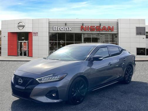 2023 Nissan Maxima SR