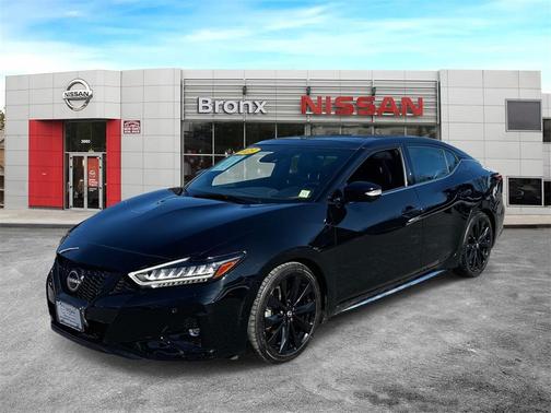 2023 Nissan Maxima SR