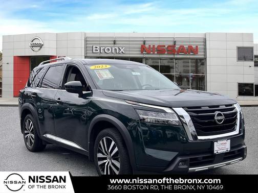 2023 Nissan Pathfinder Platinum