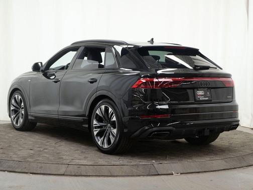 2026 Audi Q8 55 Premium Plus