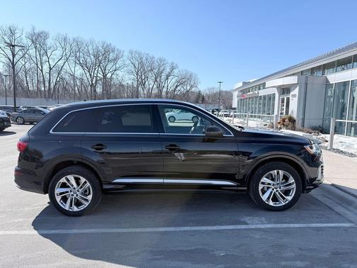 2020 Audi Q7 55 Premium Plus