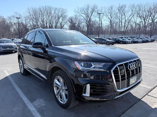 2020 Audi Q7 55 Premium Plus