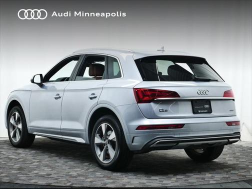 2022 Audi Q5 40 Premium Plus