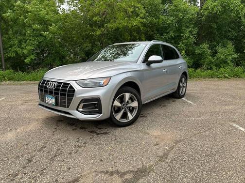 2022 Audi Q5 40 Premium Plus
