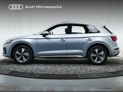 2022 Audi Q5 40 Premium Plus