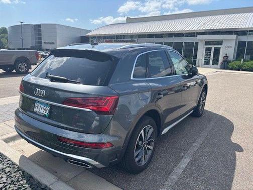 2024 Audi Q5 45 S line Prestige