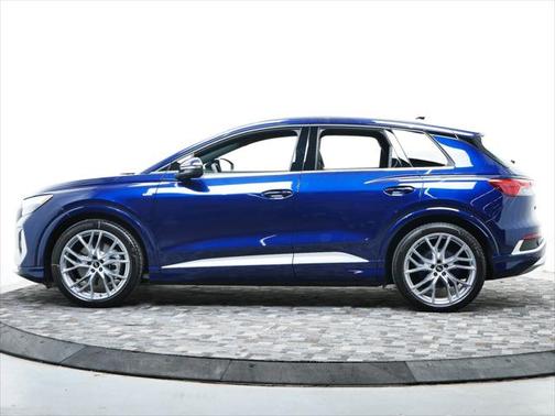 2025 Audi Q4 e-tron Premium Plus 55 quattro