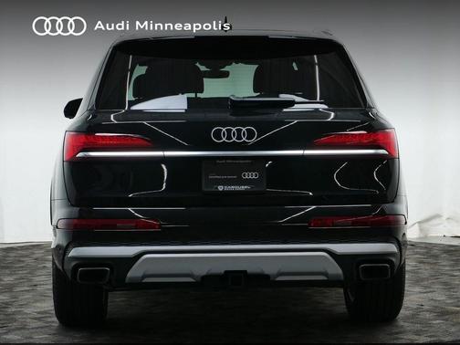 2025 Audi Q7 55 Premium