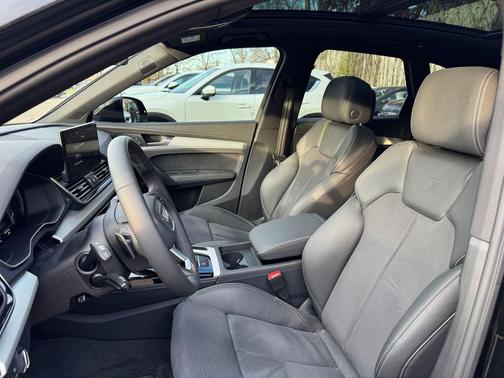 2025 Audi Q5 55 S line Premium Plus