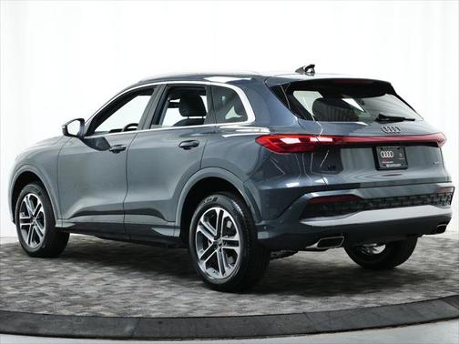 2025 Audi Q5 Premium