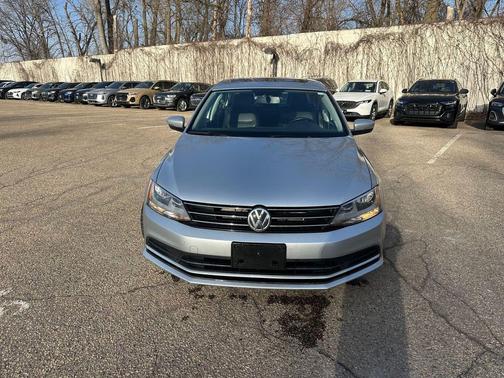 Reflex Silver Metallic 2015 Volkswagen Jetta Auto SE w/Connectivity