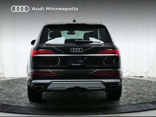 2025 Audi Q7 45 Premium