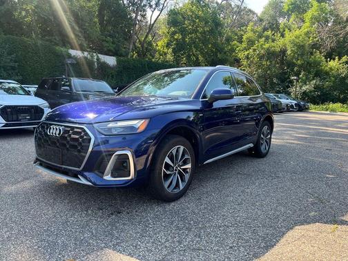 2022 Audi Q5 45 S line Premium Plus