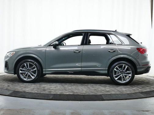 2025 Audi Q3 Premium 45 TFSI S line quattro Tiptronic