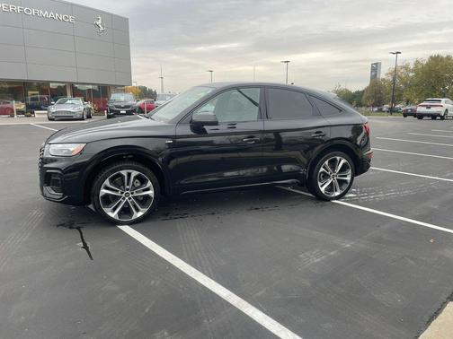 2023 Audi Q5 45 S line Premium Plus