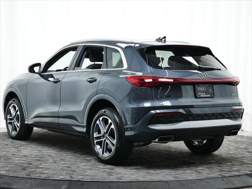 2025 Audi Q5 Premium
