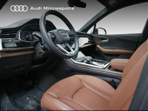 2025 Audi Q7 45 Premium Plus