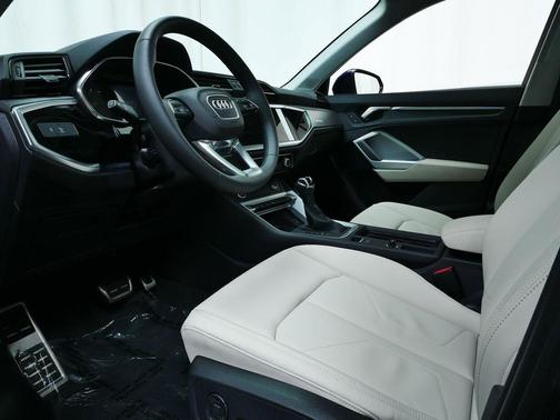 2025 Audi Q3 45 S line Premium Plus