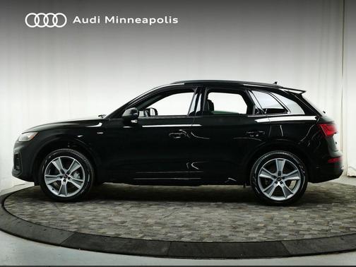 2025 Audi Q5 45 S line Premium