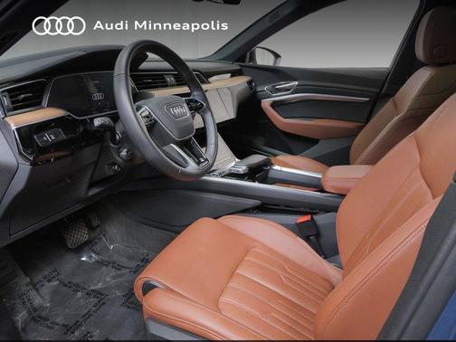 Plasma Blue Metallic 2024 Audi Q8 e-tron Prestige