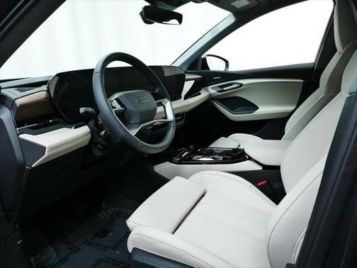 2025 Audi Q6 e-tron Premium Plus quattro