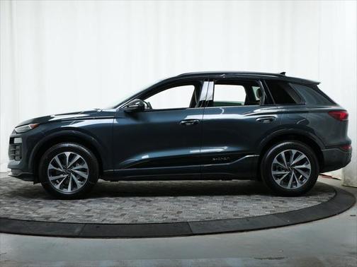 2025 Audi Q6 e-tron Premium Plus quattro