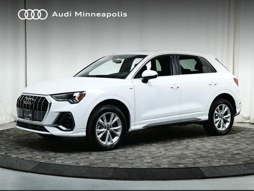 2025 Audi Q3 Premium 45 TFSI S line quattro Tiptronic