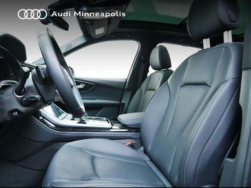 2025 Audi Q7 45 Premium Plus