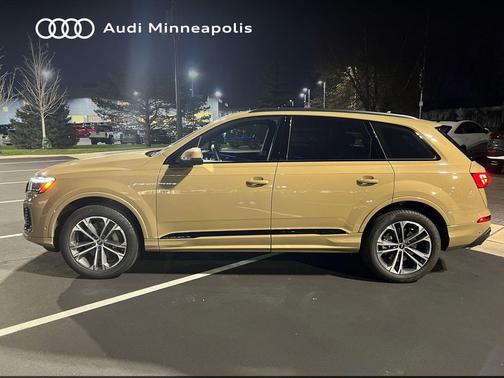 2025 Audi Q7 45 Premium Plus