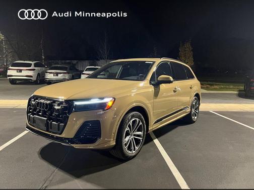 2025 Audi Q7 45 Premium Plus