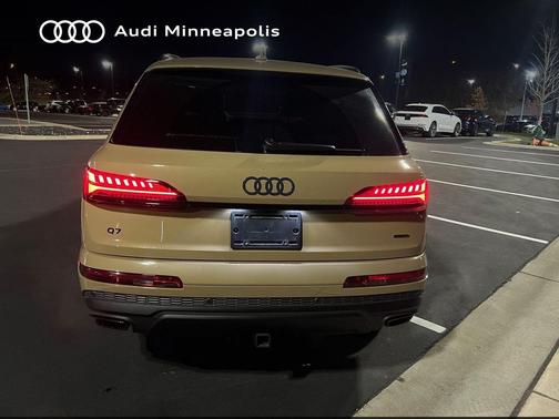 2025 Audi Q7 45 Premium Plus