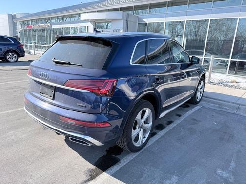 2022 Audi Q5 45 S line Premium Plus