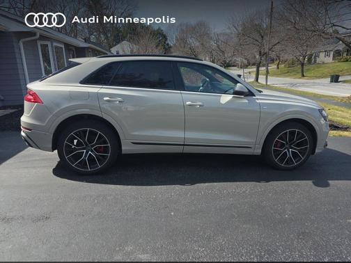 Vicuna Beige Metallic 2023 Audi Q8 55 Premium Plus